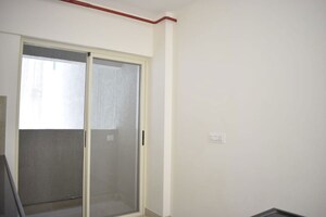 Room in 2 BHK Apartment at Kohinoor Westview Reserve, Wakad – for Sale