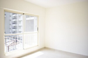 Room in 2 BHK Apartment at Kohinoor Westview Reserve, Wakad – for Sale