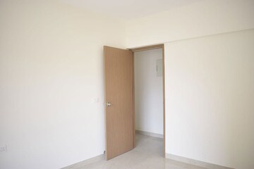 Room in 2 BHK Apartment at Kohinoor Westview Reserve, Wakad – for Sale