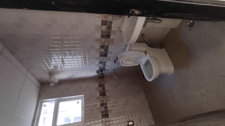 Bathroom, signature-global-park 2 Bedroom 822 Sq.Ft. Builder Floor In Sohna Sector 36 Gurgaon 10074709
