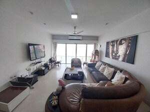Living Room in 3 BHK Apartment at Maker Tower, Cuffe Parade – for Rent