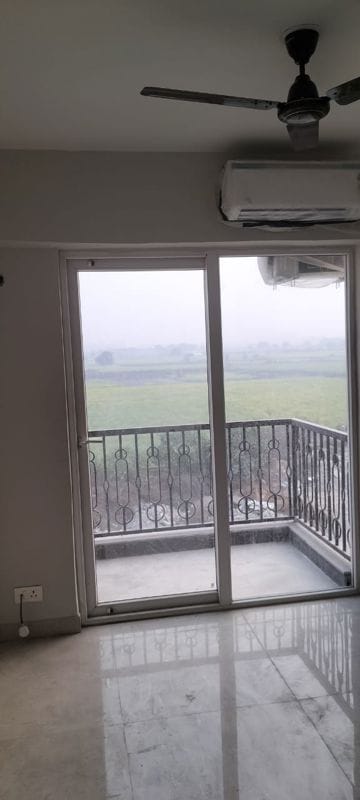 Building Lobby in 3.5 BHK Apartment at Smart World Gems, Sector 89 – for Rent