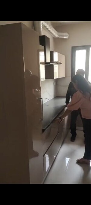 Furnished Amenities in 3.5 BHK Apartment at Sunshine Enclave, Vip Road – for Sale