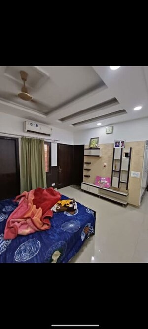 Living Room in 2.5 BHK Apartment at Smart World Gems, Sector 89 – for Rent