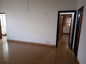 Room in 2 BHK Apartment at Bandra West – for Rent