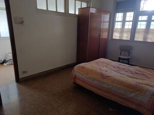 Bedroom in 2 BHK Apartment at Bandra West – for Rent