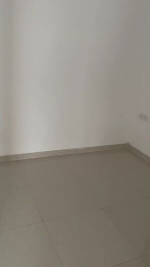 Room in 3 BHK Apartment at Arihant Abode, Sector 10 Greater Noida – for Sale