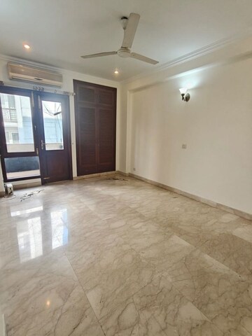 Room in 3 BHK Builder Floor at Chanakyapuri – for Rent