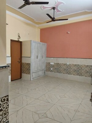 Master Bedroom in 6+ BHK Independent House at Gomti Nagar – for Rent