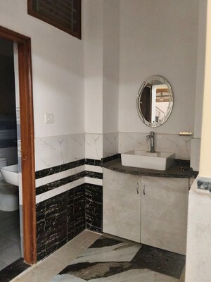 Bathroom in 6+ BHK Independent House at Gomti Nagar – for Rent