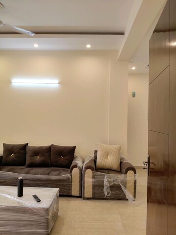 Living Room in 3 BHK Builder Floor at Doordarshan Apartment, Sector 45 – for Rent