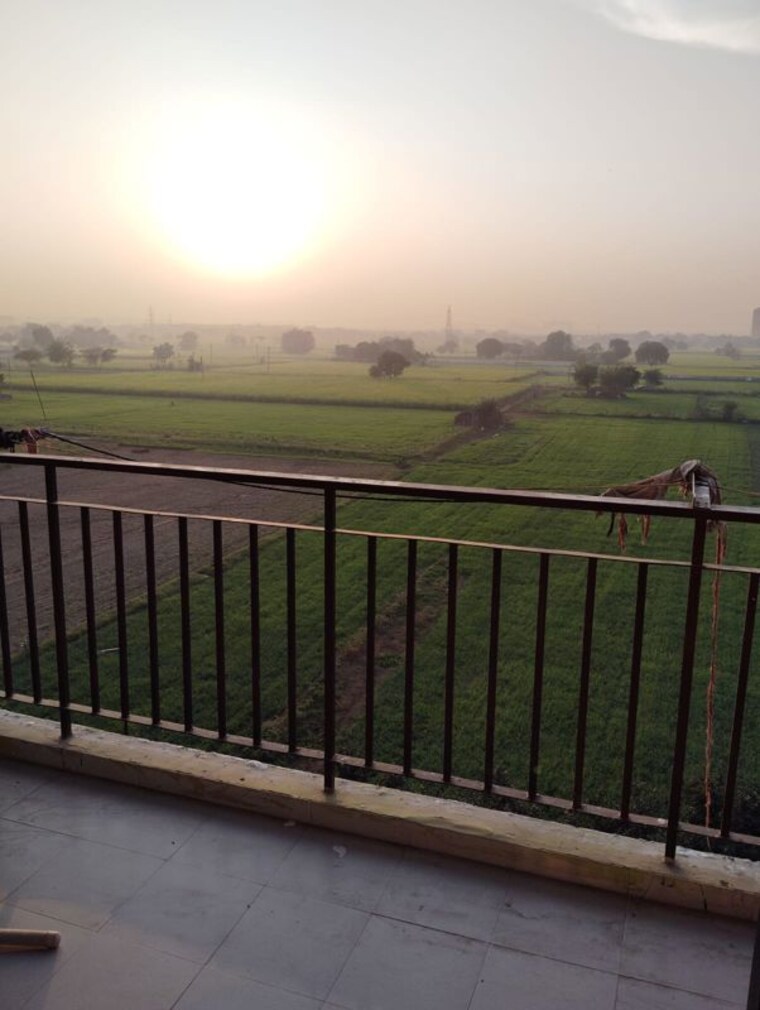 Balcony, signature-orchard-avenue-2 2 Bedroom 656 Sq.Ft. Apartment In Sector 93 Gurgaon 10074834