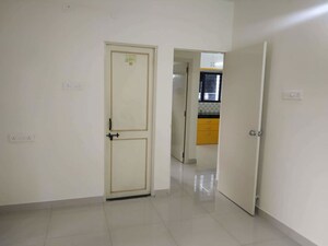 Room in 2 BHK Apartment at Kharadi – for Rent