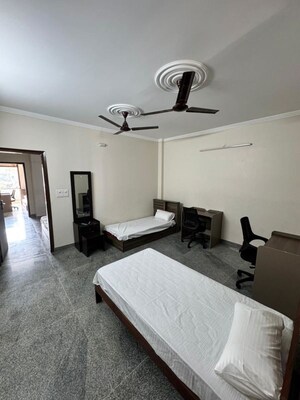 Room in  Pg at Lajpat Nagar ii – for Rent