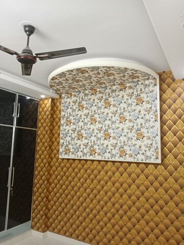 Furnished Amenities in 1.5 BHK Apartment at Signature Global Orchard Avenue, Sector 93 – for Rent