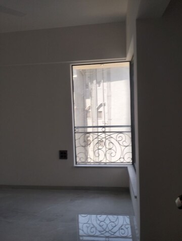 Room in 2 BHK Apartment at Raj Heritage 1, Mira Road – for Rent