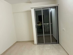 Room in 2 BHK Apartment at Vilas Javdekar Yashwin Enchante, Kharadi – for Rent