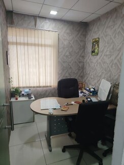 Office Space For Rent in Sector 63