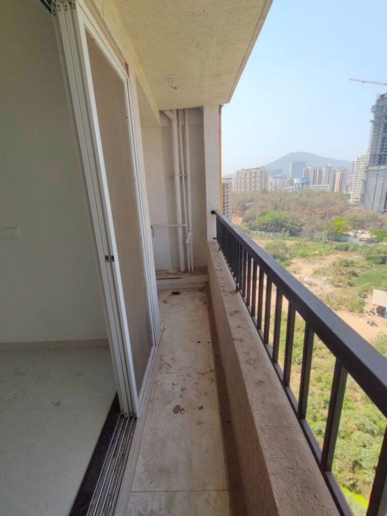 Balcony, kasarvadavali 1 Bedroom 350 Sq.Ft. Apartment In Kasarvadavali Thane 10074904