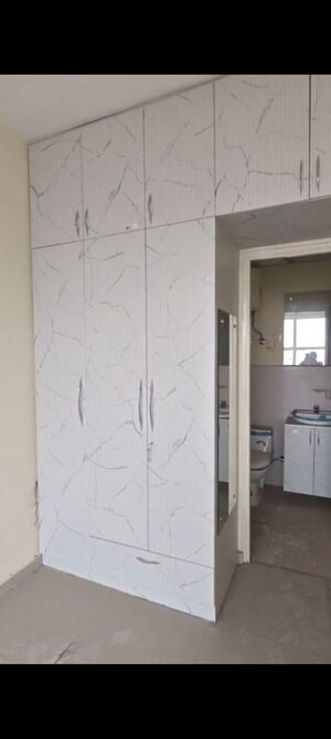 Room in 2 BHK Apartment at Pyramid Heights, Sector 85 – for Rent