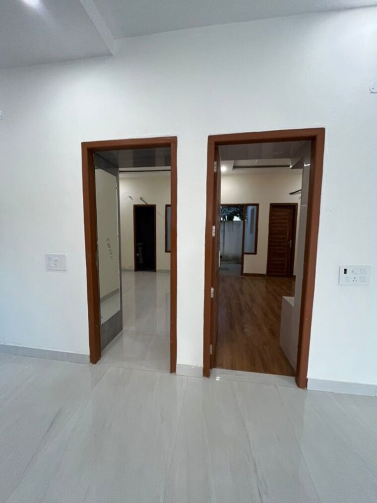 Room, sector 115 4 Bedroom 145 Sq.Yd. Villa In Sector 115 Mohali 10010385