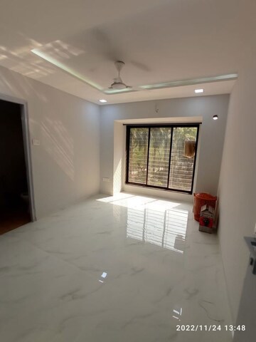 Room in 1 BHK Apartment at Lokhandwala Whispering Palms, Kandivali East – for Rent