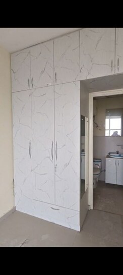 2 BHK Apartment For Rent in Pyramid Heights