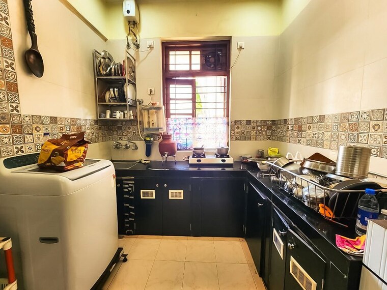 Kitchen, bandra west 2 Bedroom 700 Sq.Ft. Apartment In Bandra West Mumbai 10074958