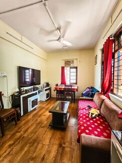 2 BHK + Pooja Room Apartment For Rent in Bandra West