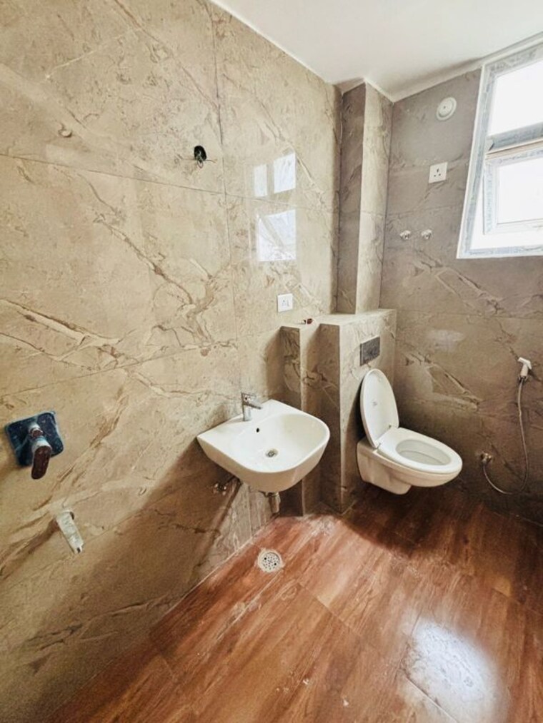 Bathroom, arjunganj 3 Bedroom 1617 Sq.Ft. Apartment In Arjunganj Lucknow 10075007