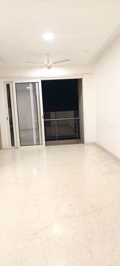 3 BHK Apartment For Rent in Lodha Fiorenza