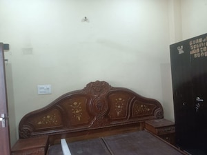 Furnished Amenities in 1 BHK Builder Floor at Sector 23a – for Rent