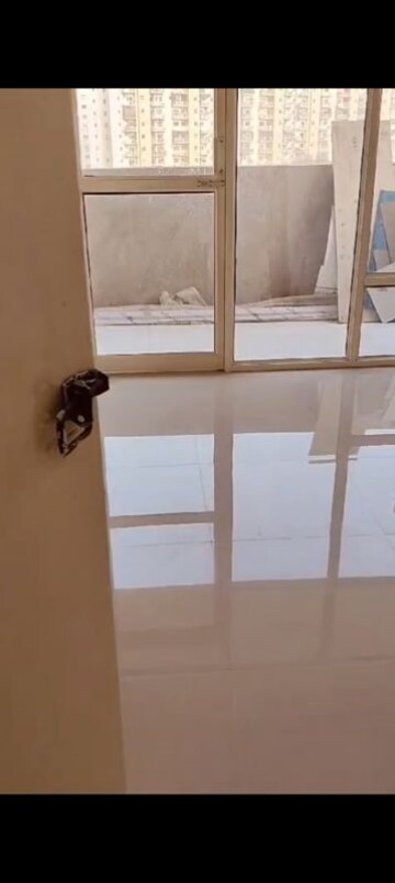 Furnished Amenities in 2 BHK Apartment at Pyramid Heights, Sector 85 – for Rent