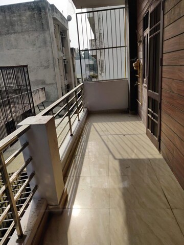 Balcony in 3 BHK Builder Floor at HRC Apartments, Vaibhav Khand – for Rent