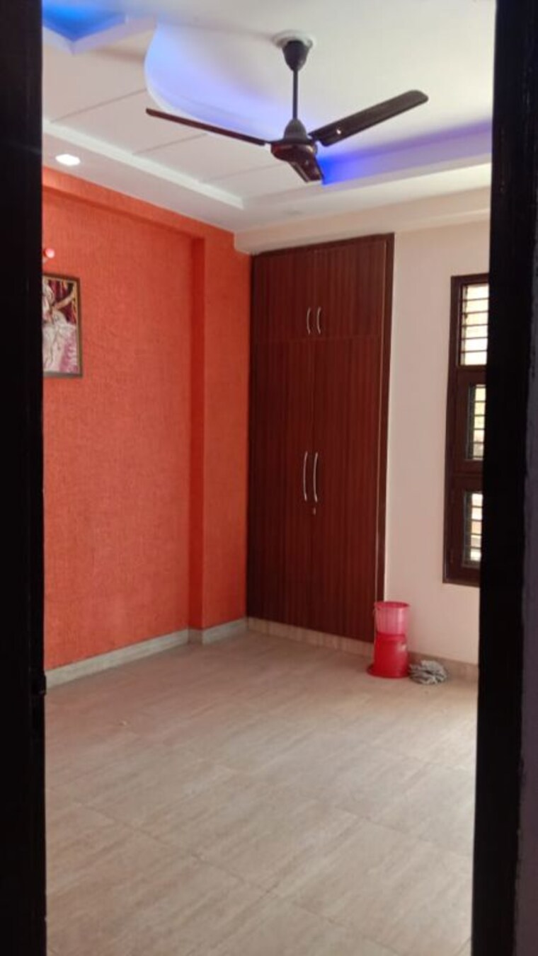 Room, avantika colony 3 Bedroom 120 Sq.Yd. Builder Floor In Avantika Colony Ghaziabad 10046742