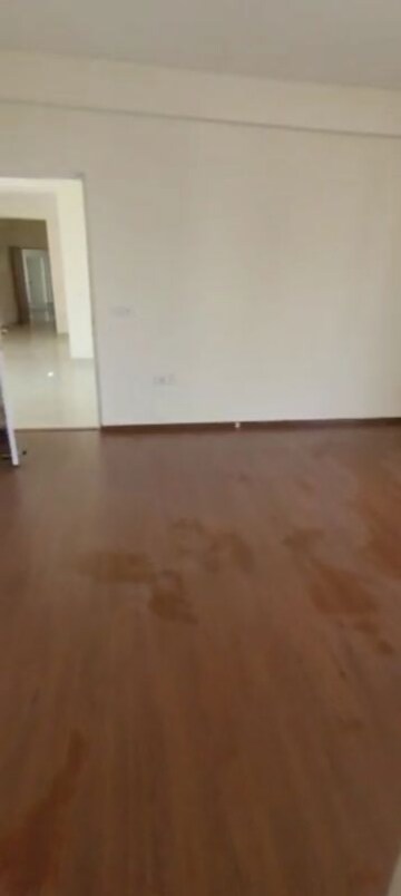 Room in 2.5 BHK Apartment at Imperia Esfera, Sector 37c – for Sale