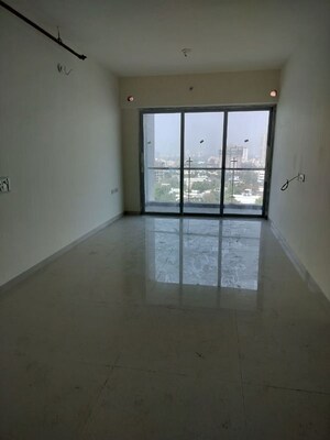 Room in 2 BHK Apartment at Gauri Excellency, Kandivali West – for Sale