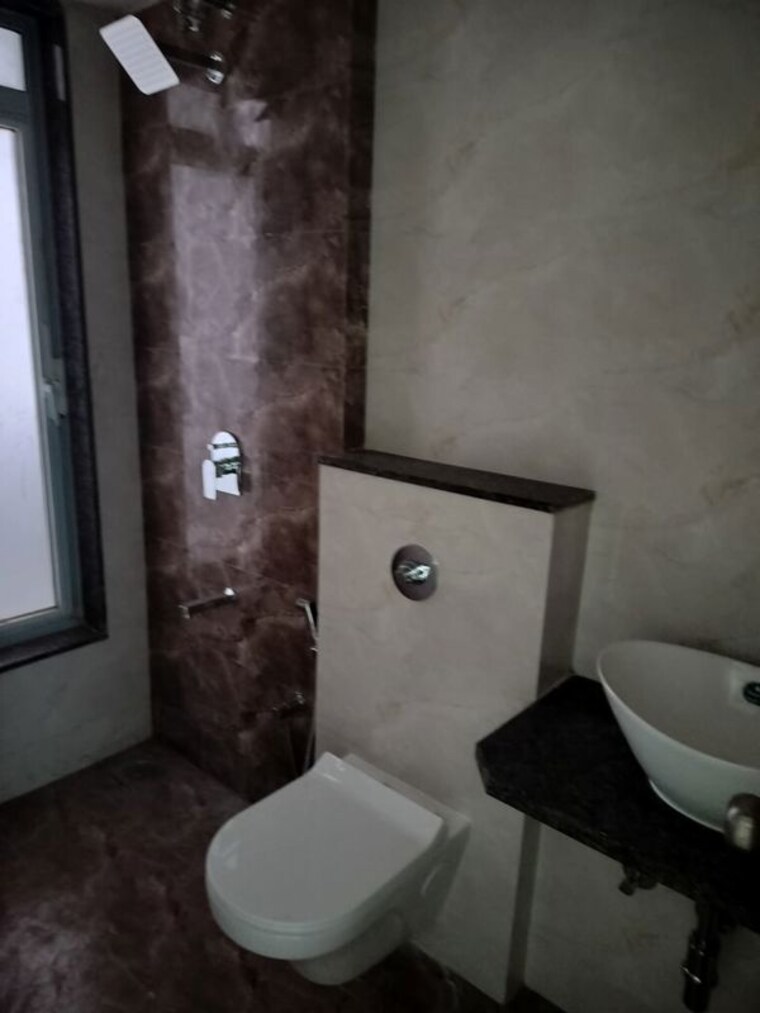 Bathroom, gauri-excellency 2 Bedroom 733 Sq.Ft. Apartment In Kandivali West Mumbai 10071545