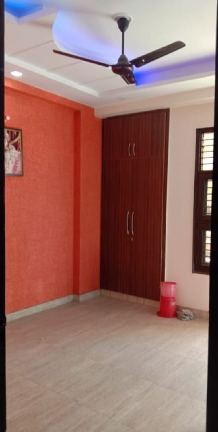 Room, avantika colony 3 Bedroom 120 Sq.Yd. Builder Floor In Avantika Colony Ghaziabad 10075847