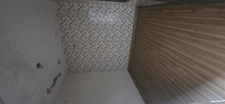 Room, vishwas park 1 Bedroom 45 Sq.Yd. Builder Floor In Vishwas Park Delhi 10076072