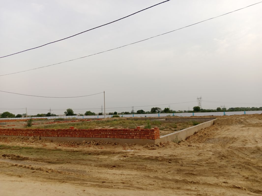 Plot For Sale in Saimari