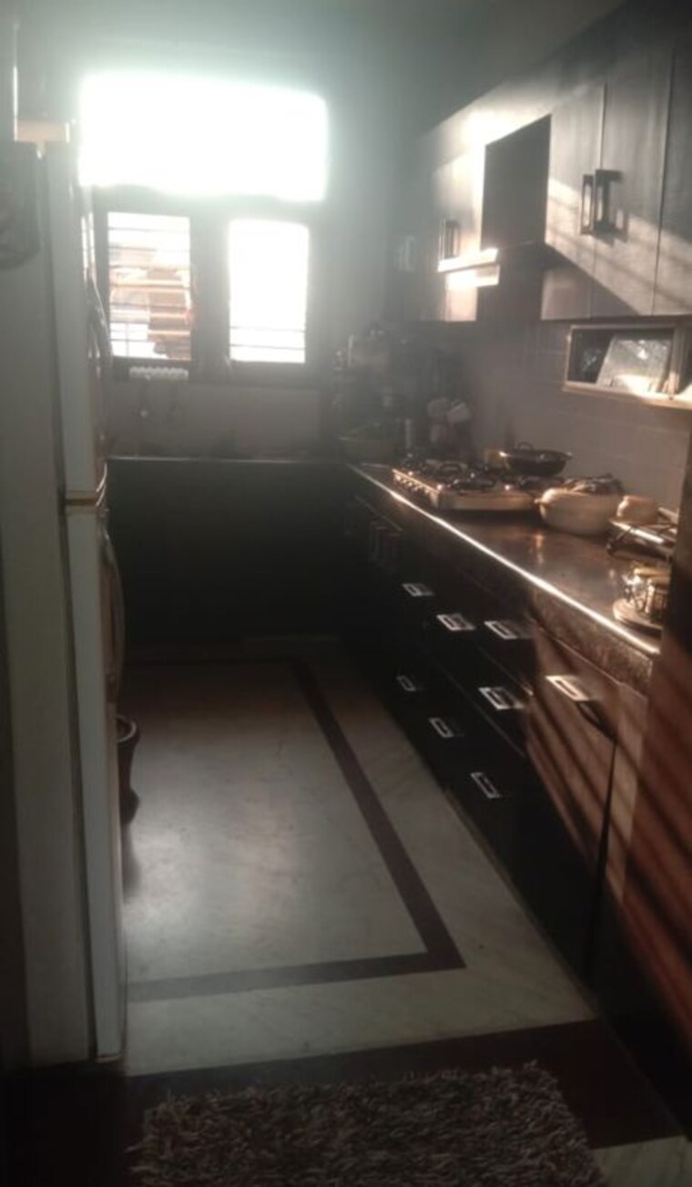 Kitchen, kavi nagar 3 Bedroom 200 Sq.Yd. Builder Floor In Kavi Nagar Ghaziabad 10076028