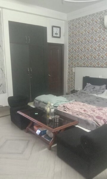 Room in 3 BHK Builder Floor at Kavi Nagar – for Sale