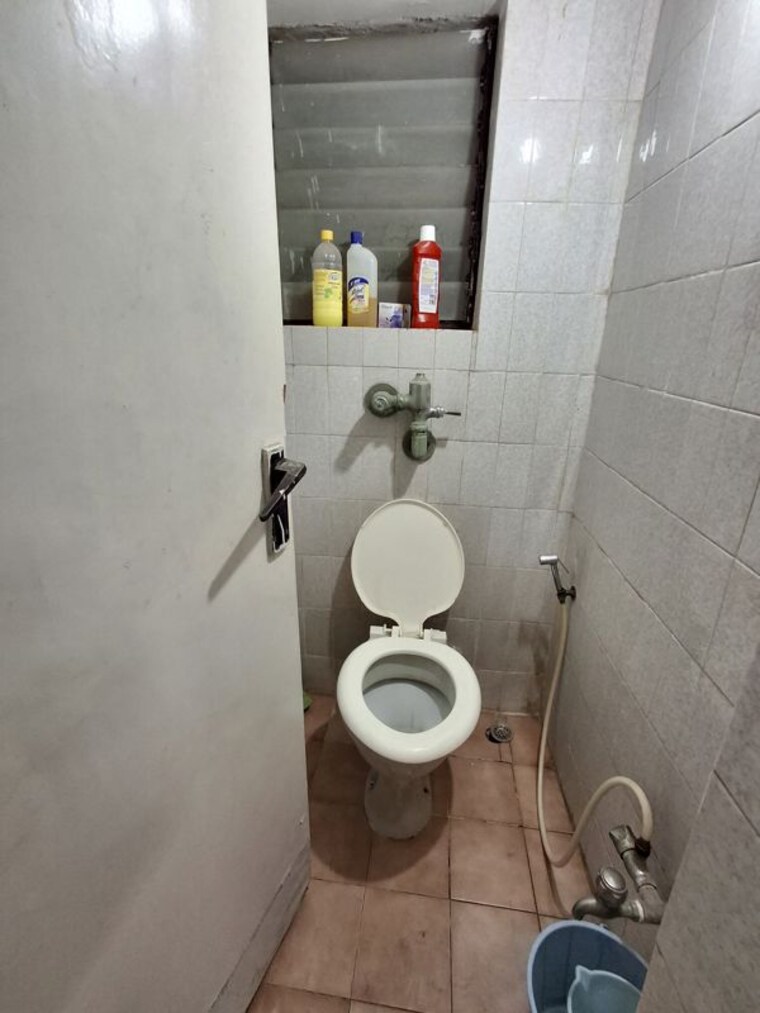 Bathroom, green-meadows-bluilding-2-chs-ltd 2 Bedroom 415 Sq.Ft. Apartment In Kandivali East Mumbai 10075902