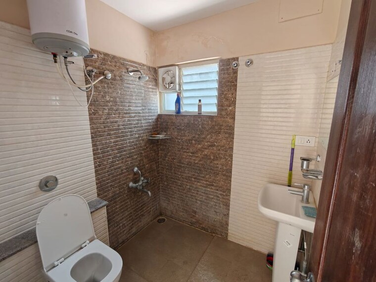 Bathroom, frazer town 2 Bedroom 1050 Sq.Ft. Apartment In Frazer Town Bangalore 10076183