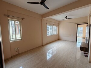 Room in 2 BHK Apartment at Frazer Town – for Rent