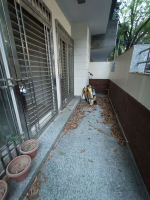 Balcony in 3 BHK Builder Floor at Ansal Sushant Lok I, Sector 43 – for Sale