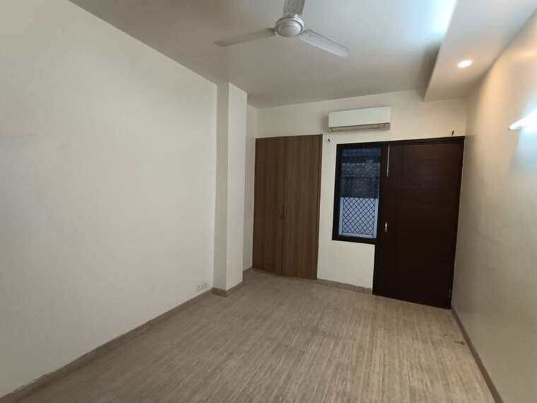 Room, ansal-sushant-lok-i 3 Bedroom 215 Sq.Yd. Builder Floor In Sector 43 Gurgaon 10076203