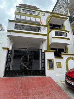 2 BHK + Pooja Room,Study Room Builder Floor For Rent in Gomti Nagar