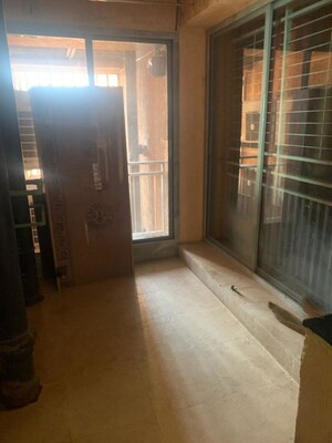 Room in 4 BHK Apartment at DB Orchid Woods, Goregaon East – for Rent